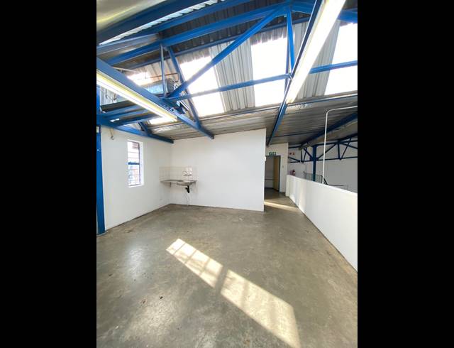 341M² WAREHOUSE TO LET IN STRIJDOMPARK